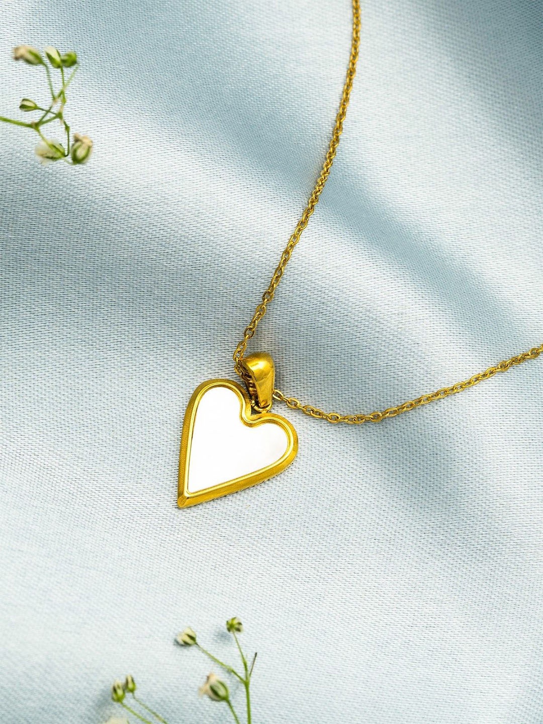 

Avyana Gold-Plated Necklace