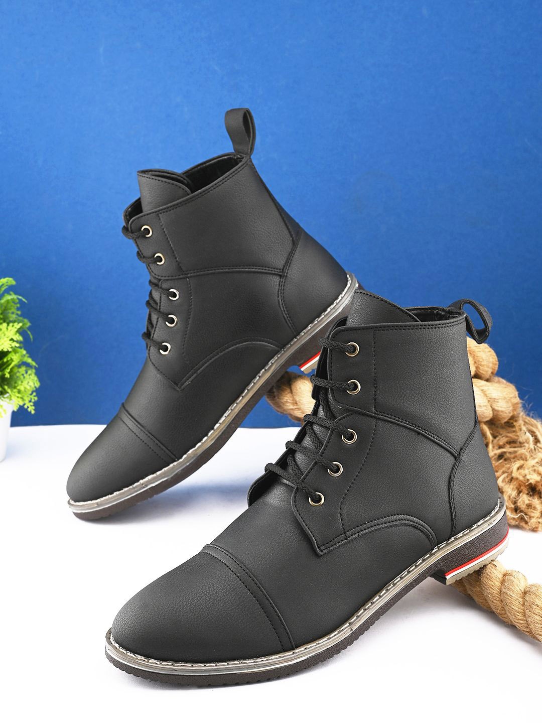 

Roadster Men's Round Toe Lace-Ups Casual Boots, Black