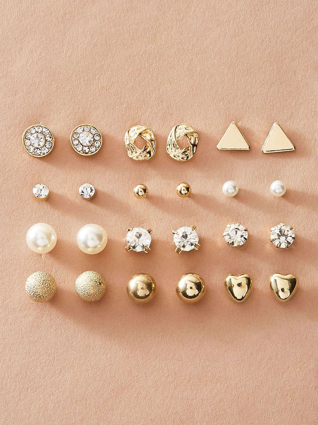 

DressBerry Contemporary Studs Earrings, Gold