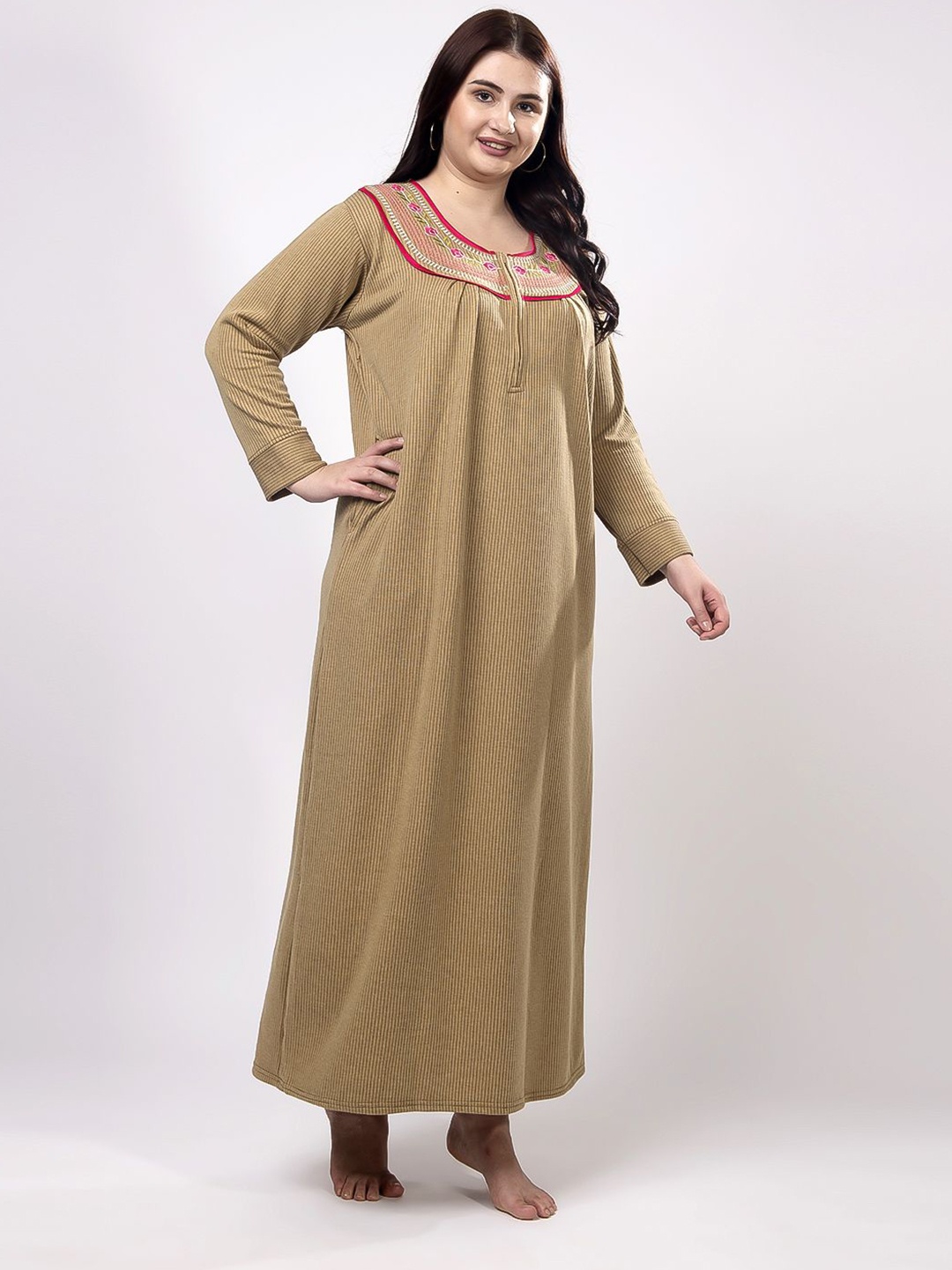 

CHUI MUI Women Embroidered Round Neck Maxi Nightdress, Brown