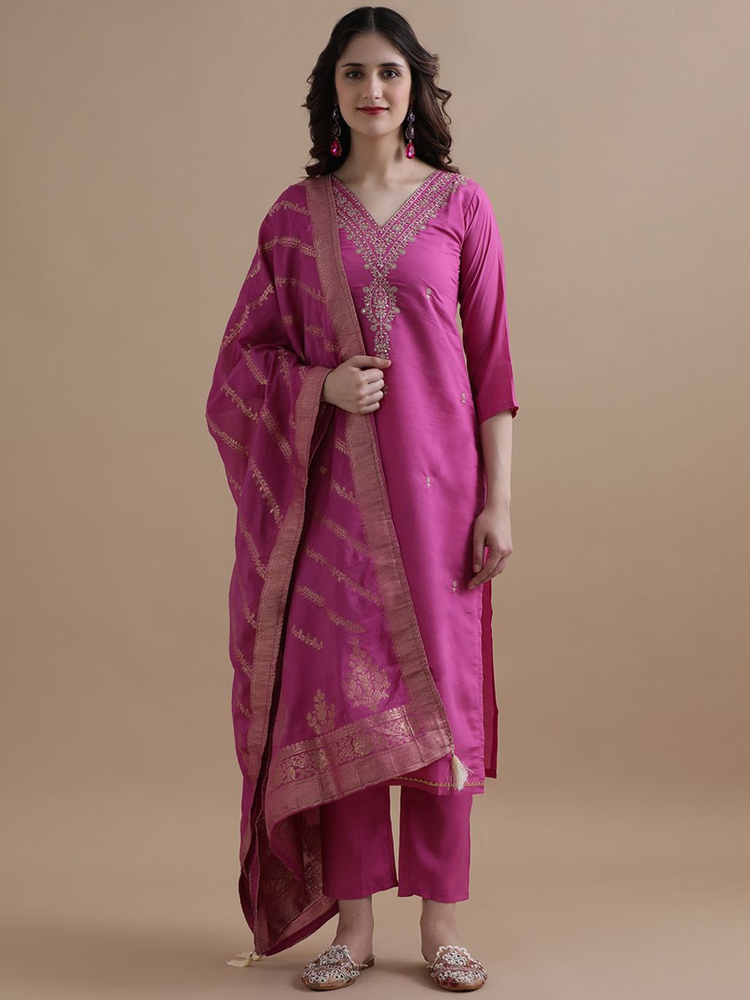 

Jaipur Kurti Women Ethnic Motifs Embroidered Regular Chanderi Cotton Kurta with Trousers & With Dupatta, Pink