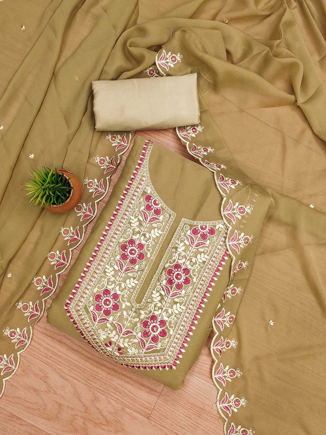 

Panzora Embroidered Unstitched Dress Material, Beige