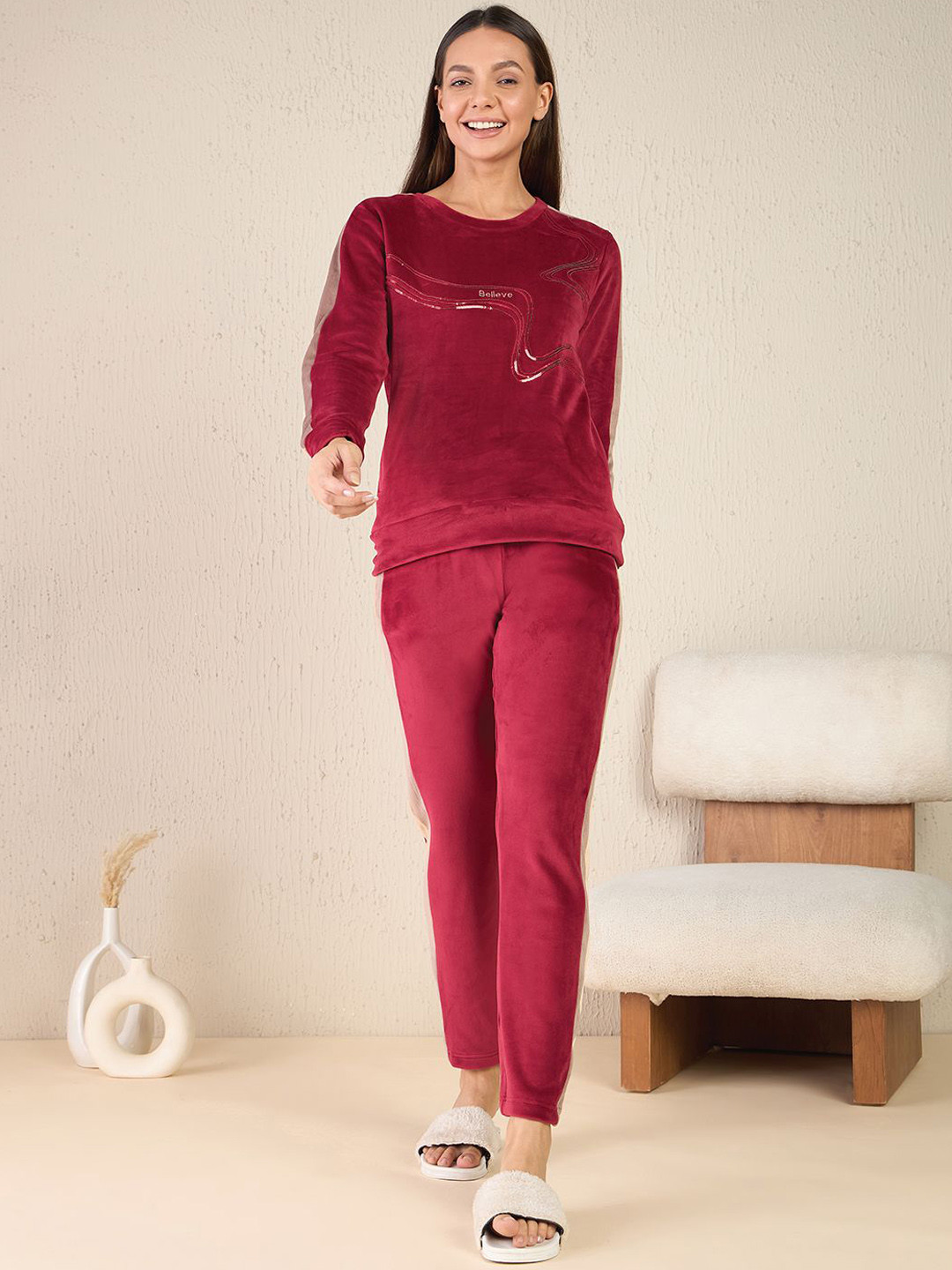 

Sweet Dreams Women Colourblocked Round Neck Long Sleeves Track Suit, Maroon