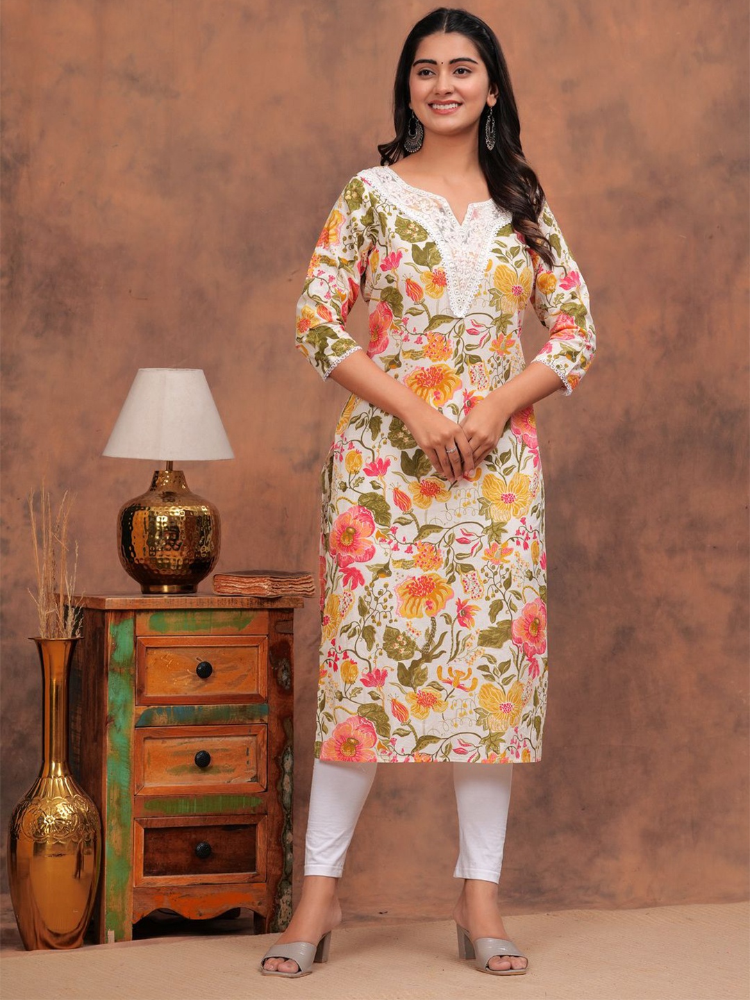 

TOULIN Floral Printed Pure Cotton Panelled Kurti, Cream