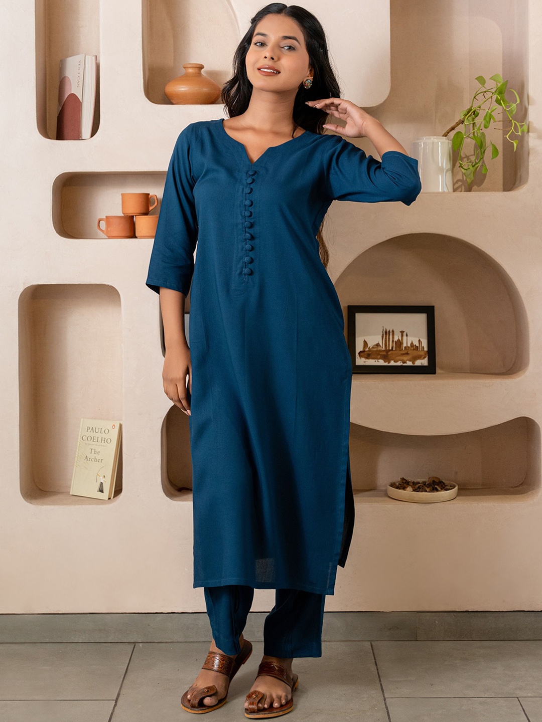 

GULABOSITABO Women Regular Kurta with Trousers, Blue