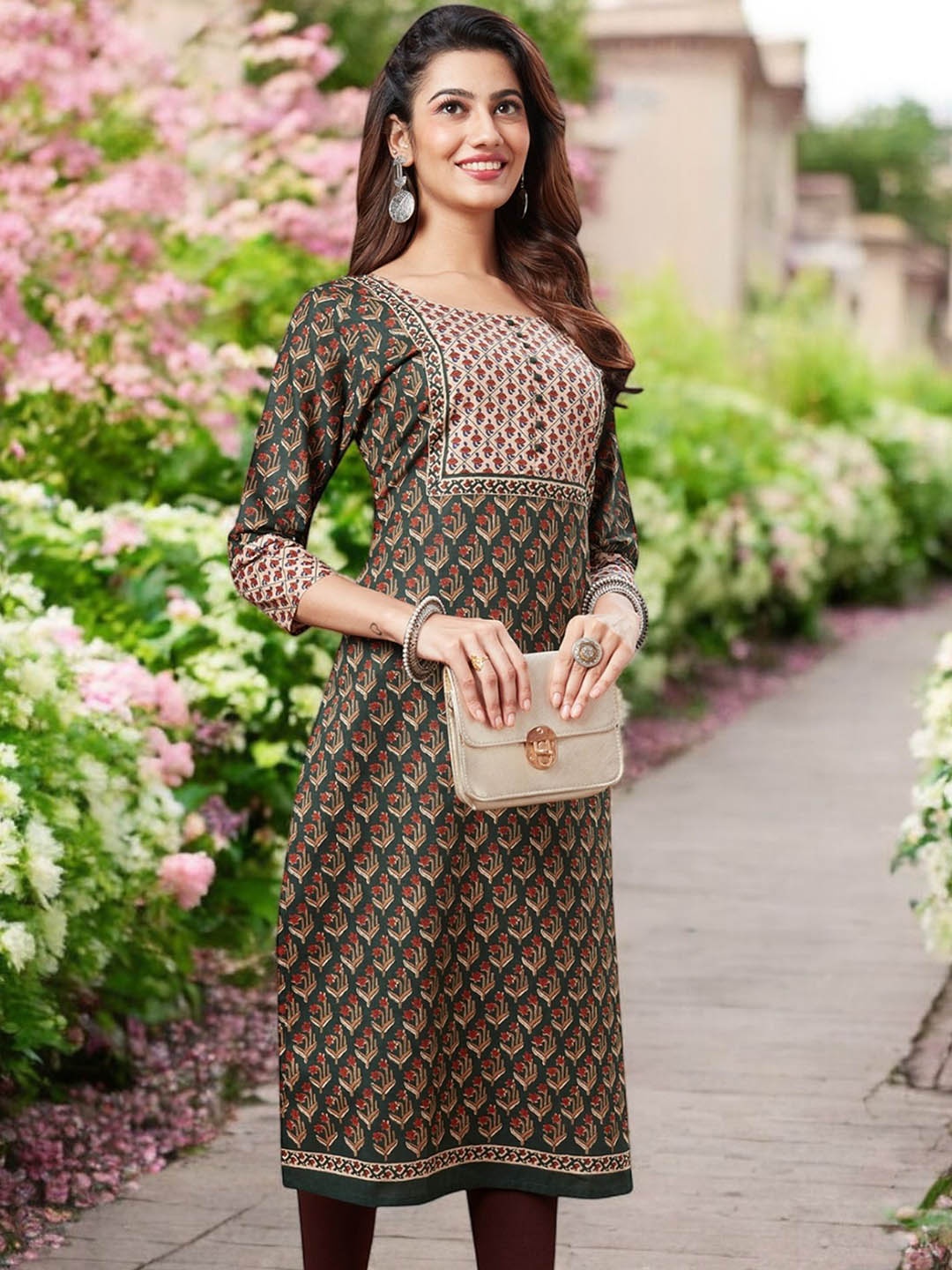 

Jevi Prints Women Floral Printed Kurta, Multi