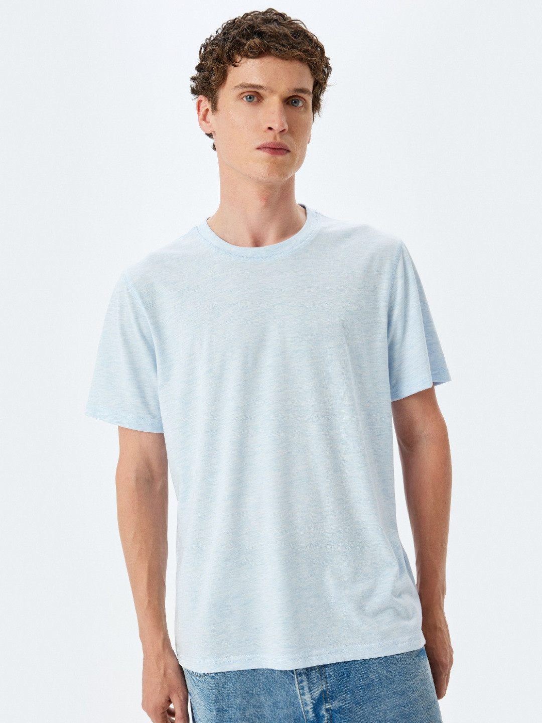 

Koton Men Solid Round Neck T-shirt, Off white