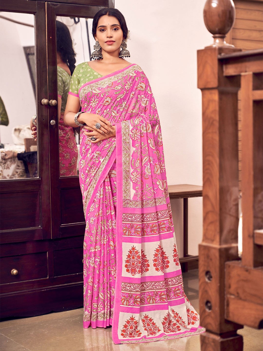 

Chandbaali Pure Cotton Ajrak Printed Bagru Saree, Pink