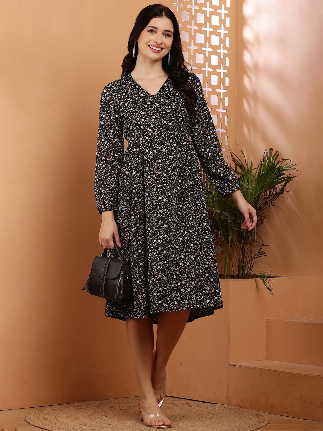 

RIG-TIE Women Floral Printed Bell Sleeve Fit & Flare Dress, Black