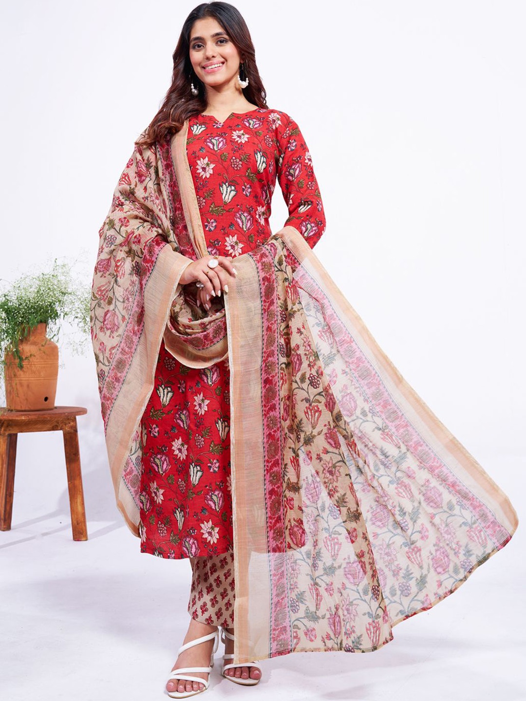 

Anouk Women Floral Printed Regular Kurta with Trousers & With Dupatta, Red