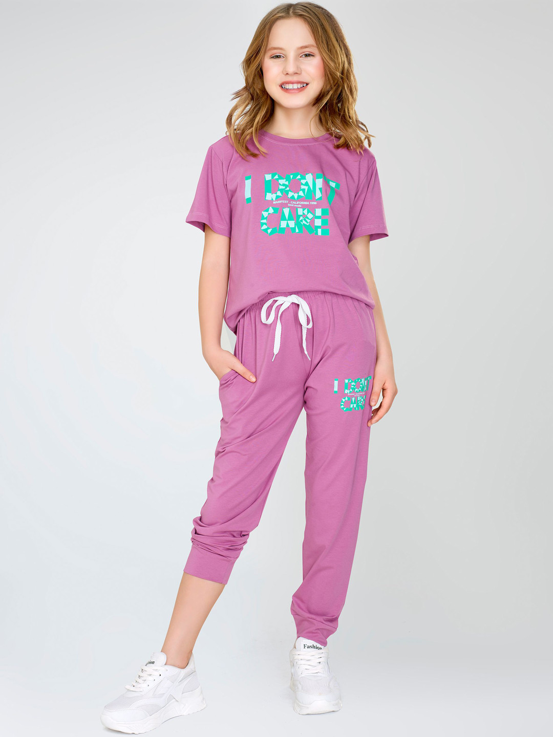 

Zeyo Girls Typography Printed Night suit, Pink