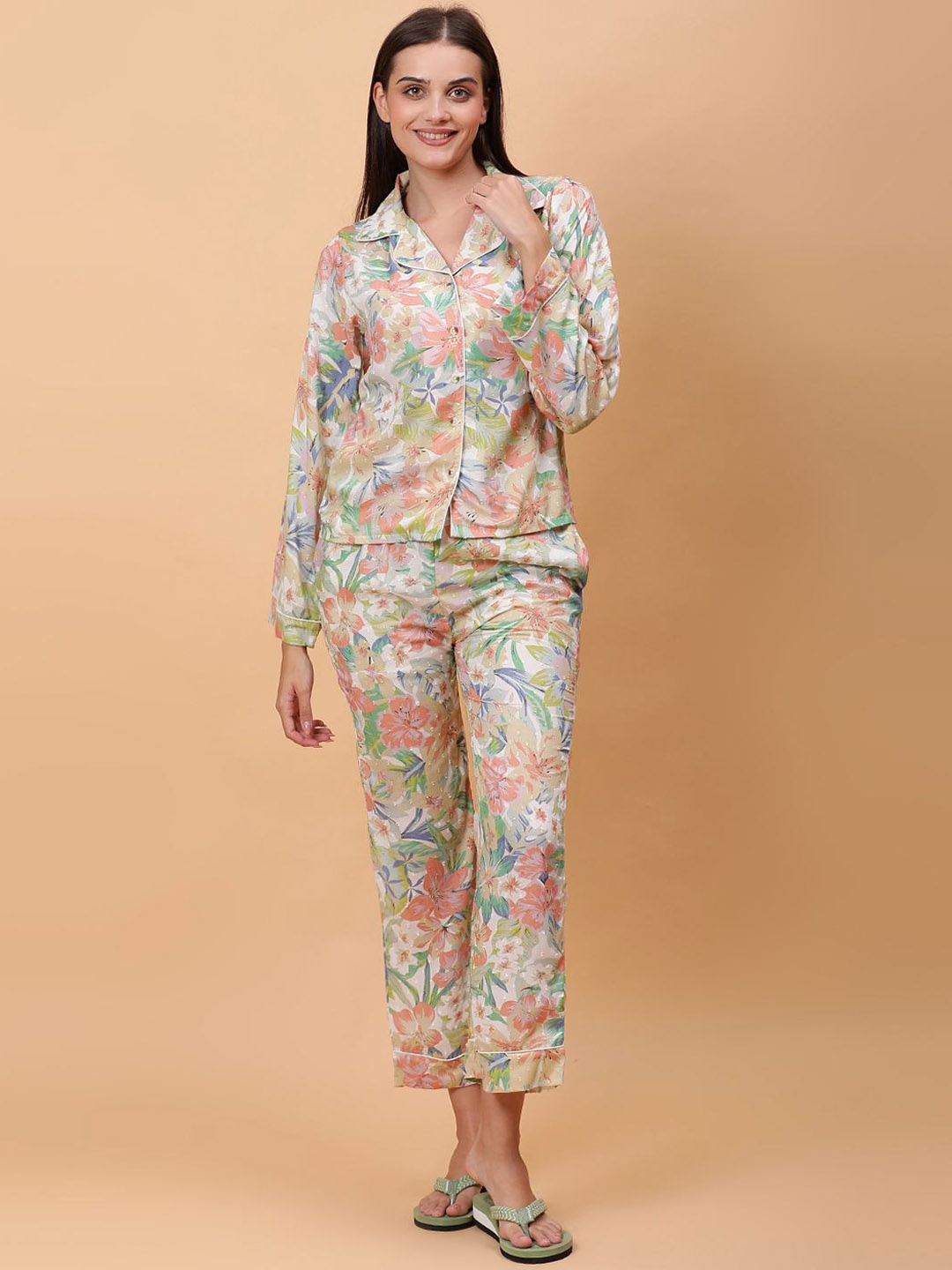 

Unifringe Women Floral Printed Lapel Collar Night suit, Off white