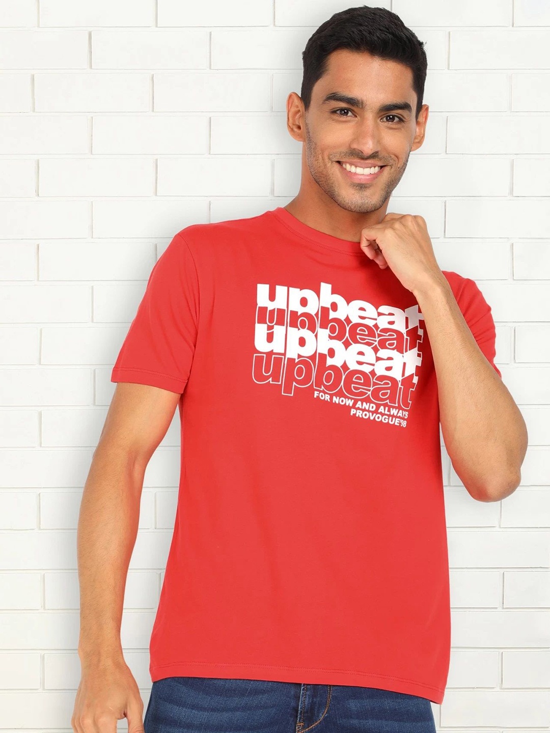 

Provogue Men Typography Checked Applique T-shirt, Red