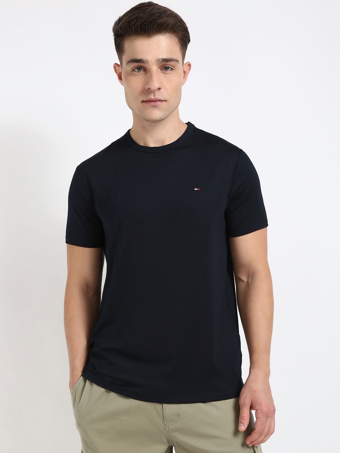 

Tommy Hilfiger Men Solid Round Neck T-shirt, Navy blue