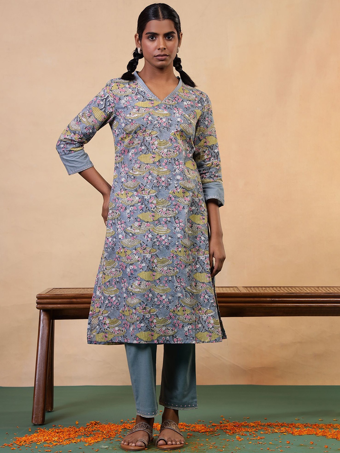 

Folk Song Women Floral Printed Floral Kurta, Blue