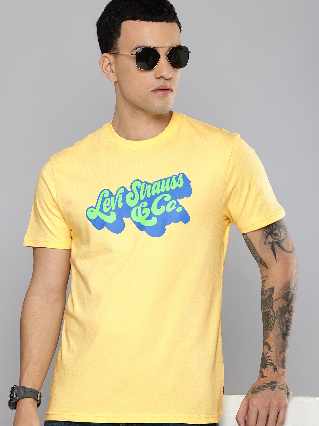 

Levis Men Brand Logo Printed Pure Cotton T-shirt, Yellow