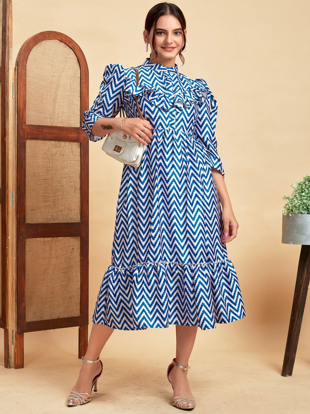 

Yell Striped Women Printed Fit & Flare Midi Dress, Blue