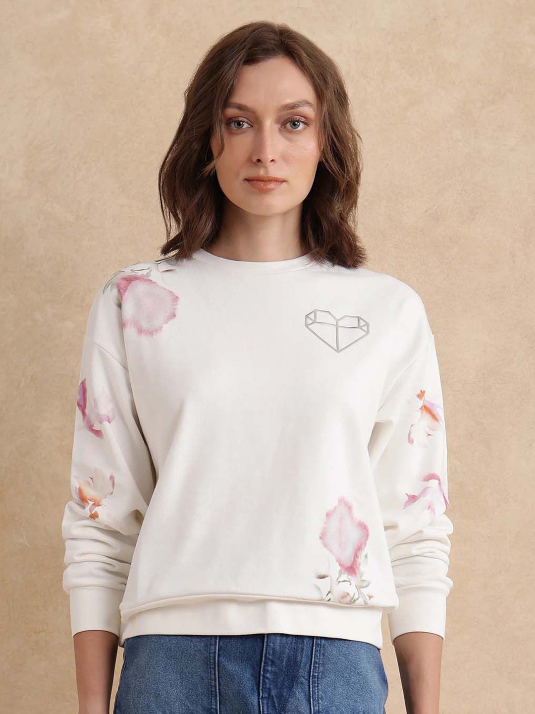 

RAREISM Women Printed Pullover Sweatshirt, Off white