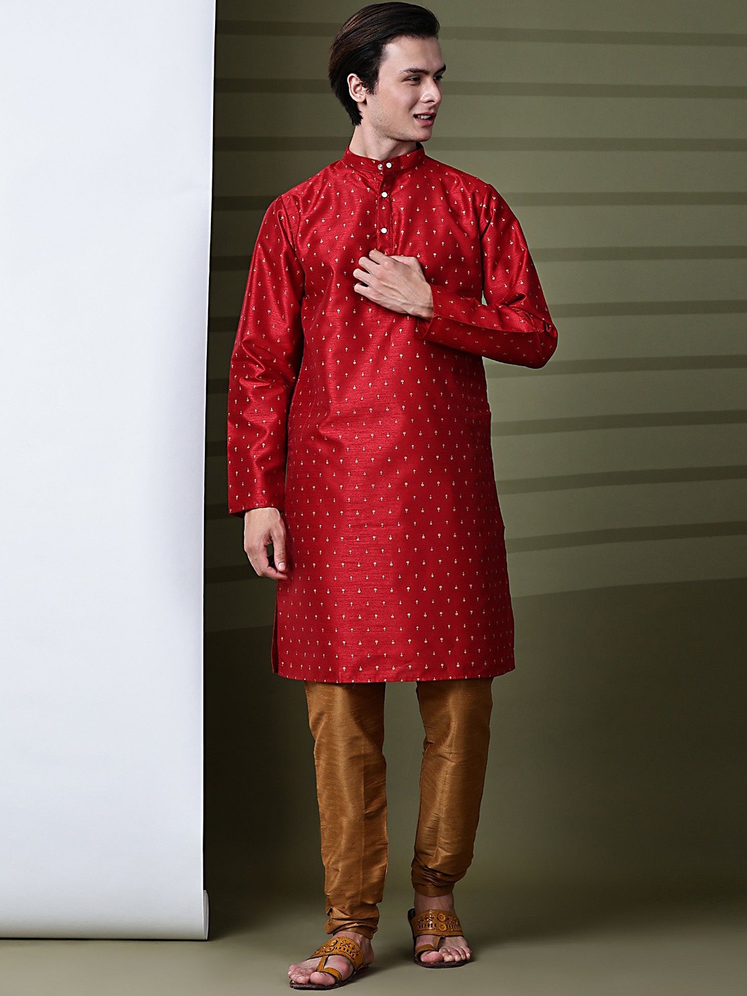

SKAVIJ Men Ethnic Motifs Printed Regular Kurta with Pyjamas, Red