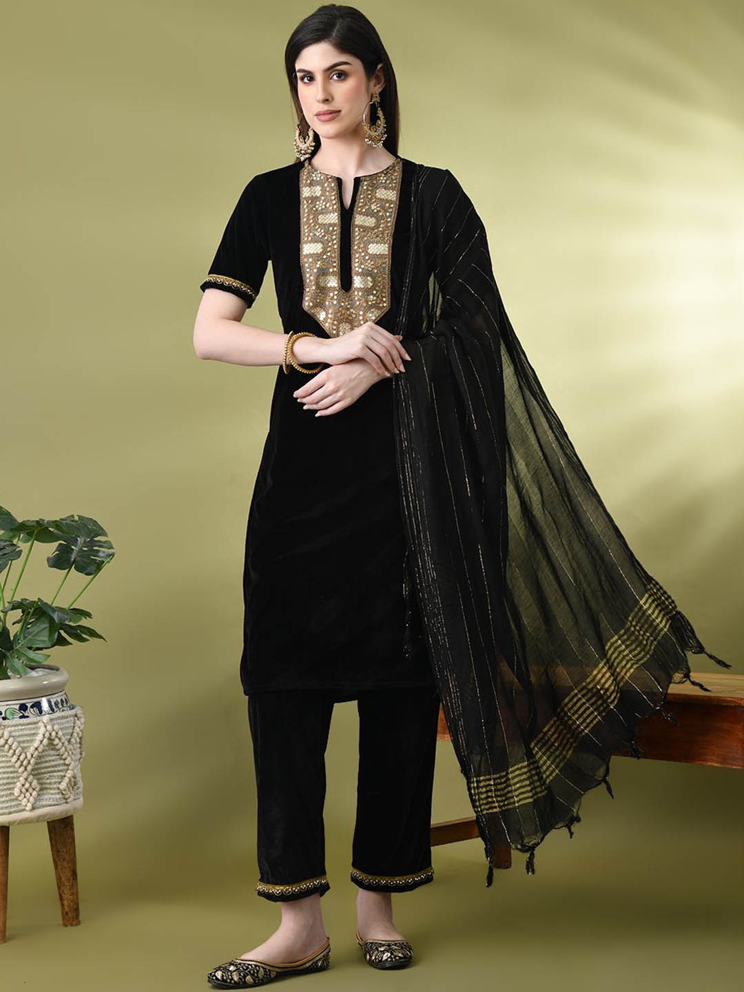 

Sangria Sequin Embroidered A-Line Kurta & Palazzo With Dupatta, Black