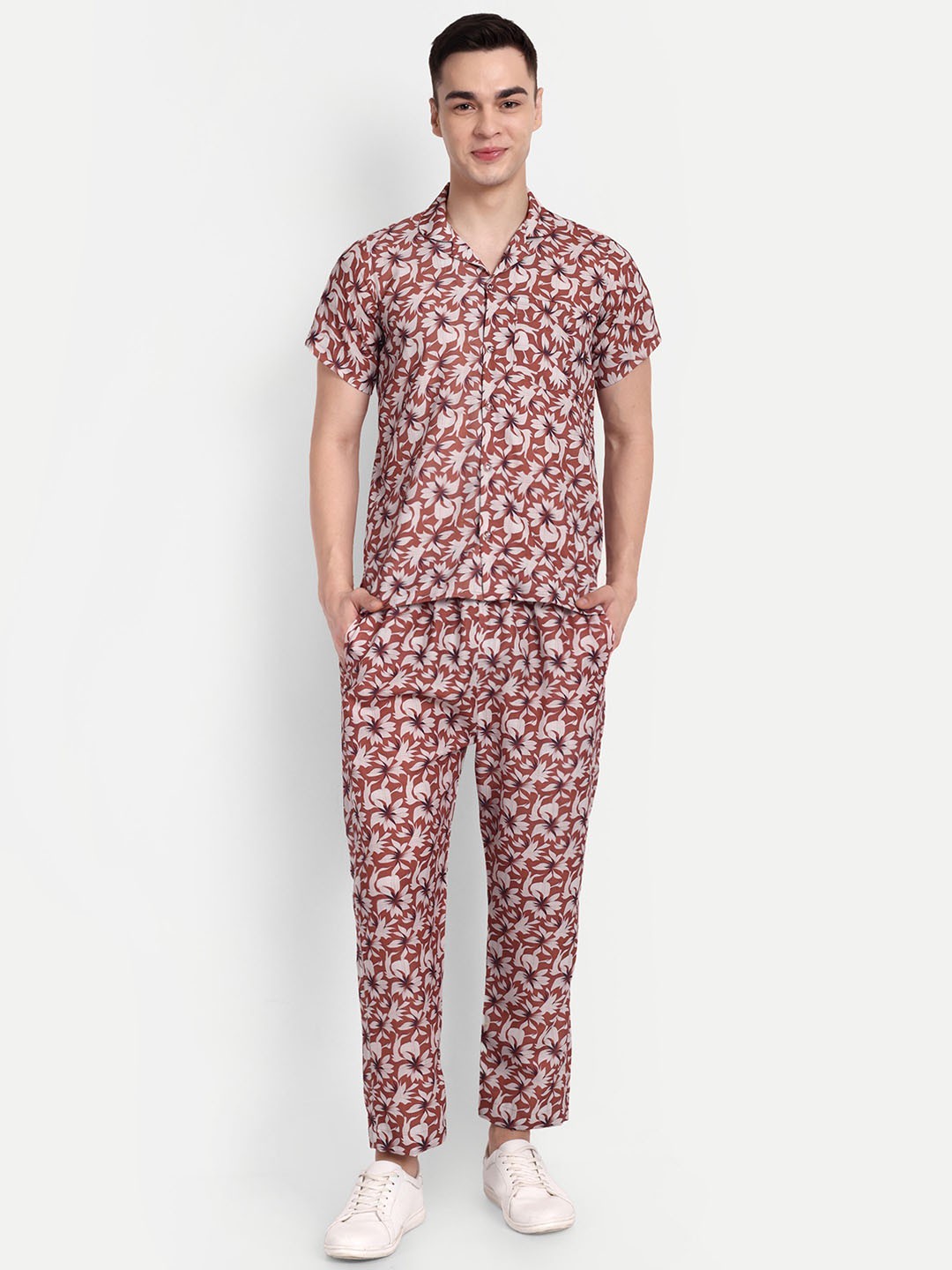 

TILISM Men Floral Printed Short Sleeves Shirt & Trousers, Brown