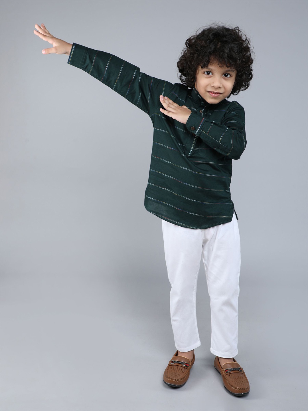 

BAATCHEET Boys Printed Pyjamas, Green
