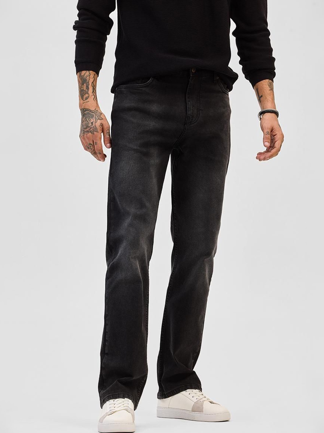 

Snitch Men Classic Light Fade Stretchable Jeans, Black