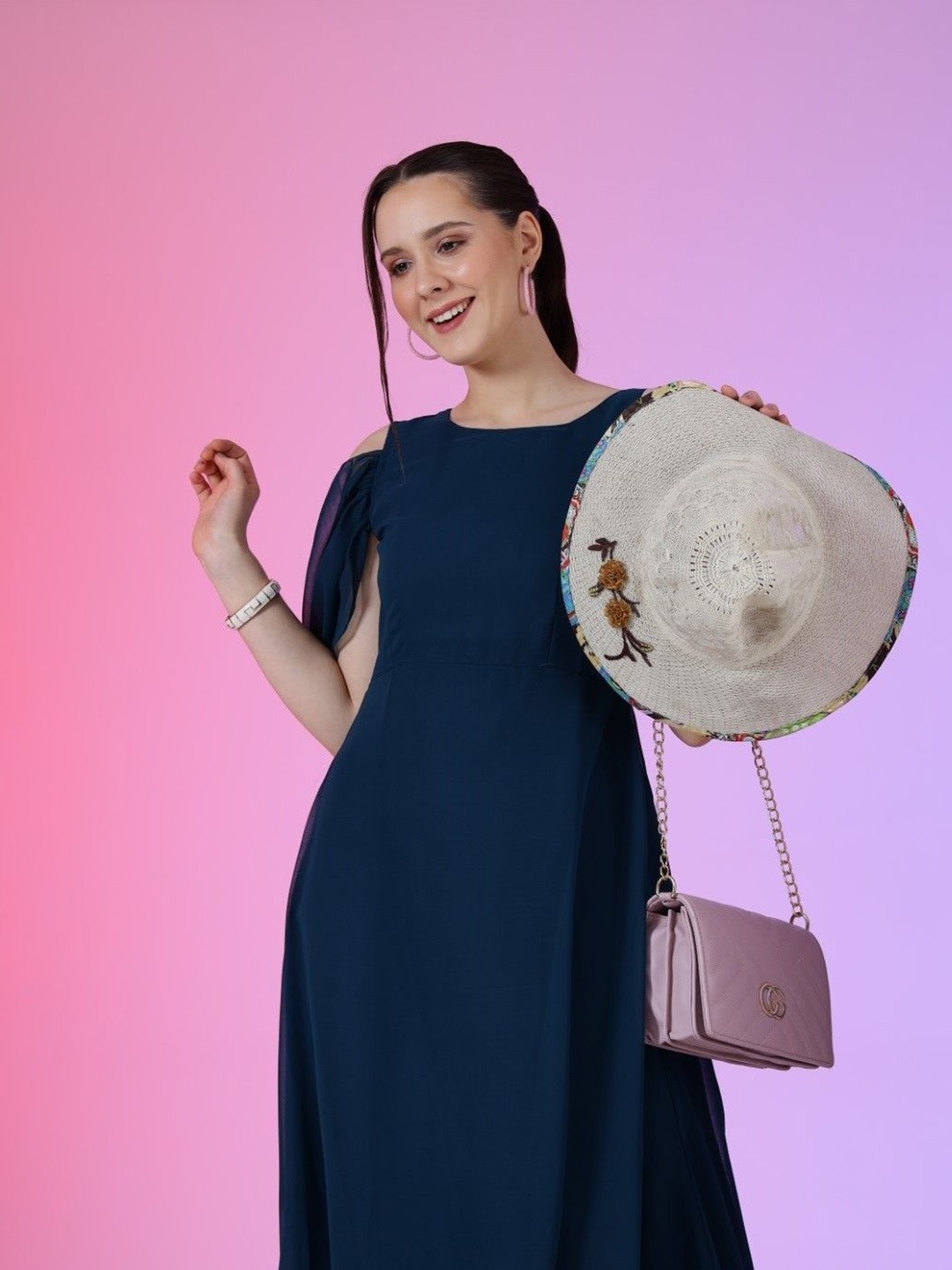 

Raiyani Enterprise Women Round Neck Maxi Dress, Blue