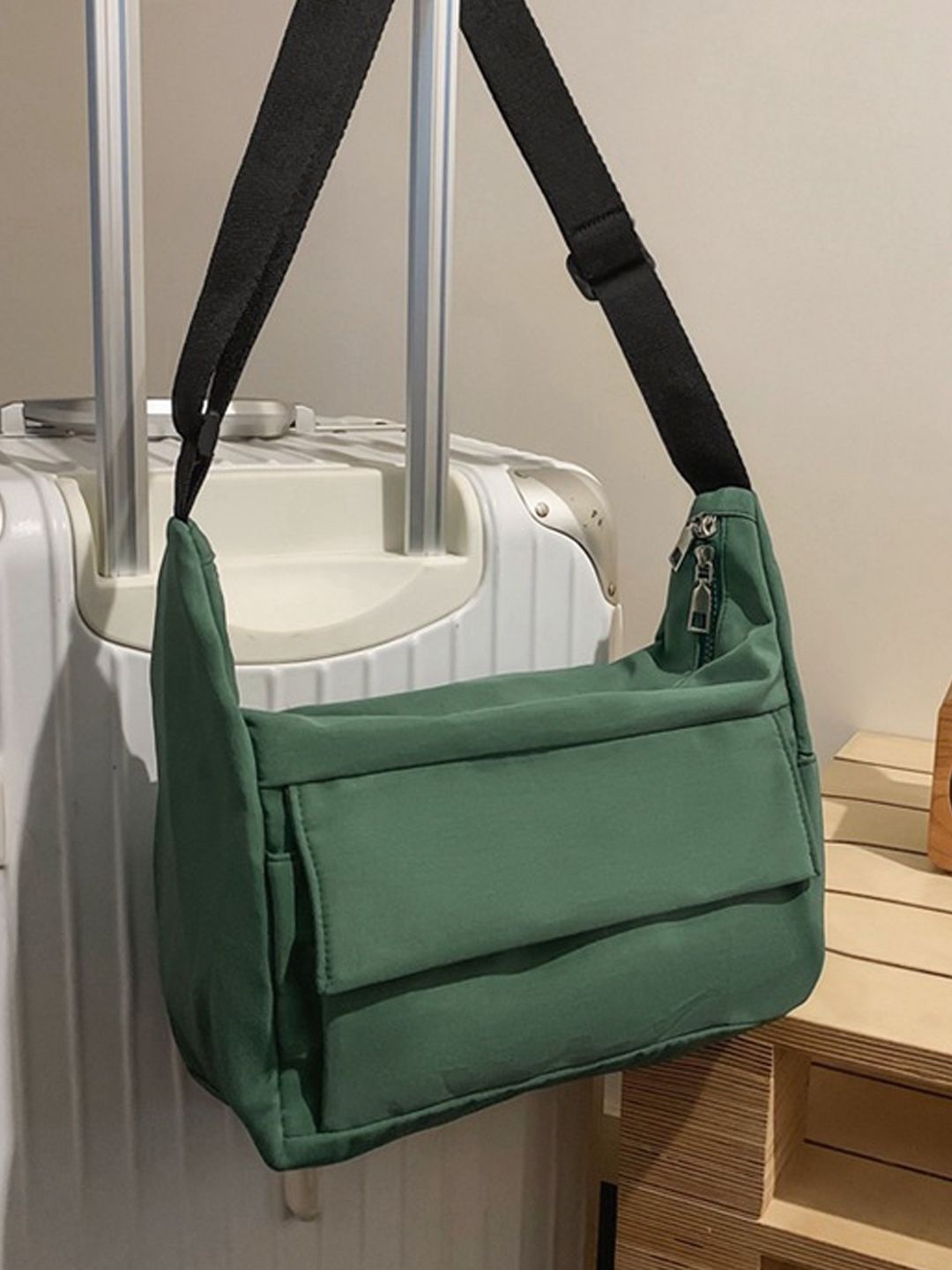 

StyleCast Green Structured Shoulder Bag