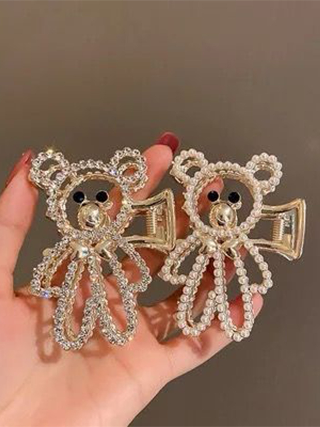 

Radhya Accessories WomenPack of 2 Beaded Claw Clip, Gold