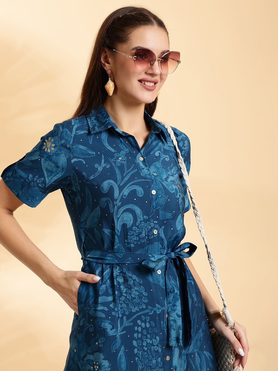 

Anouk Women Floral Printed Short Sleeves Shirt Dress, Blue