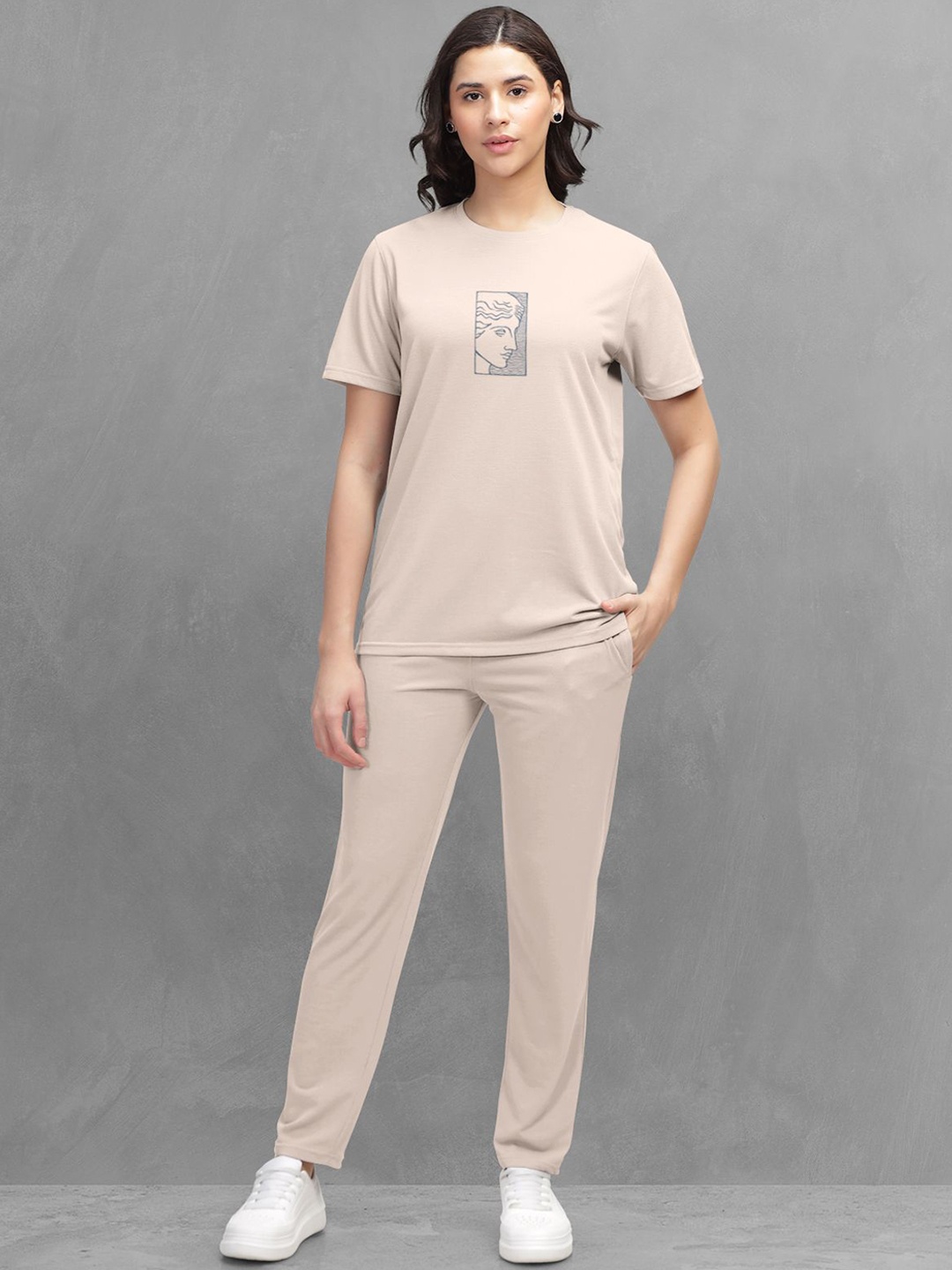 

HELLCAT Solid T-shirt with Trousers, Beige