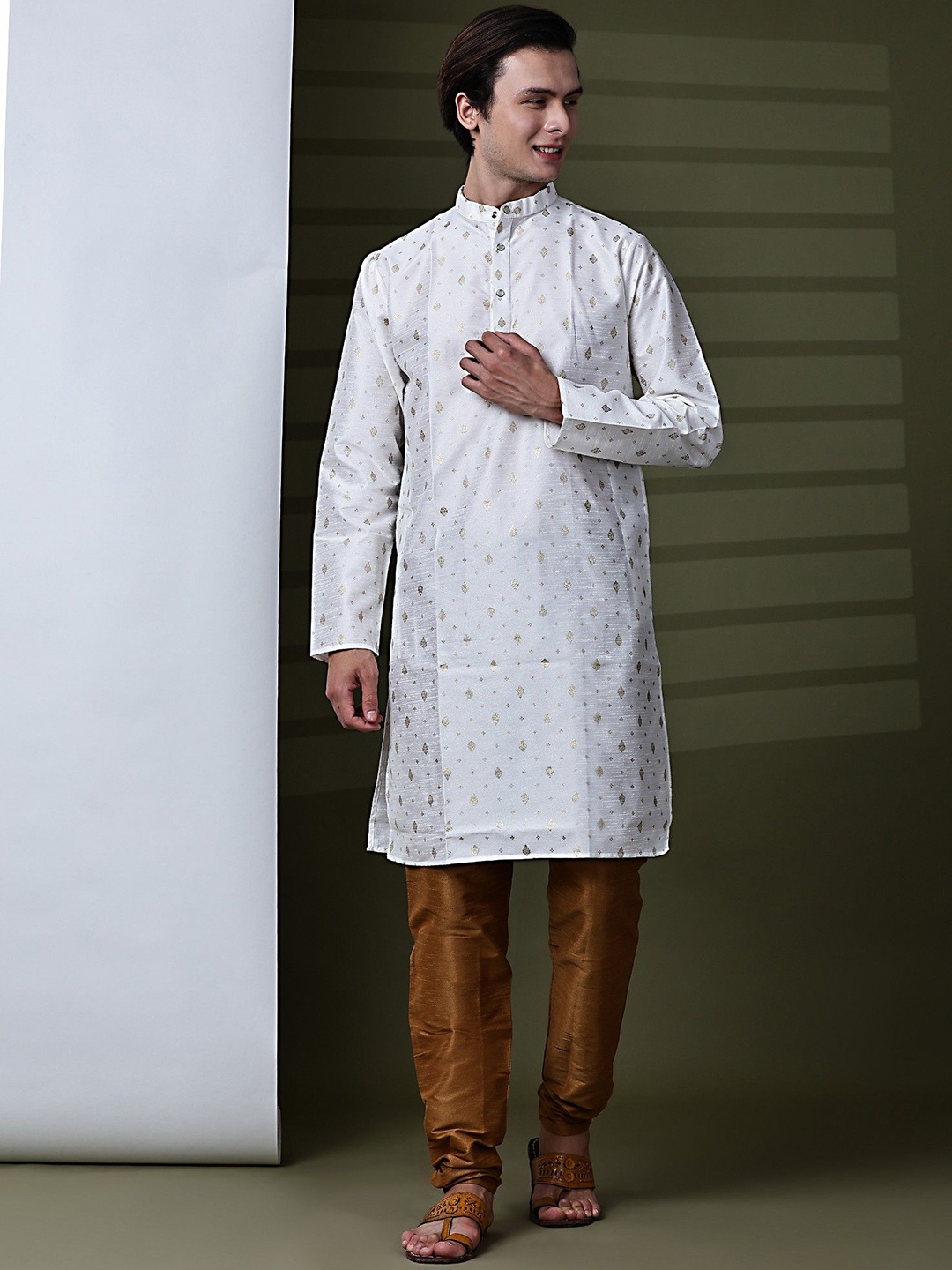 

SKAVIJ Men Ethnic Motifs Printed Regular Kurta with Pyjamas, White