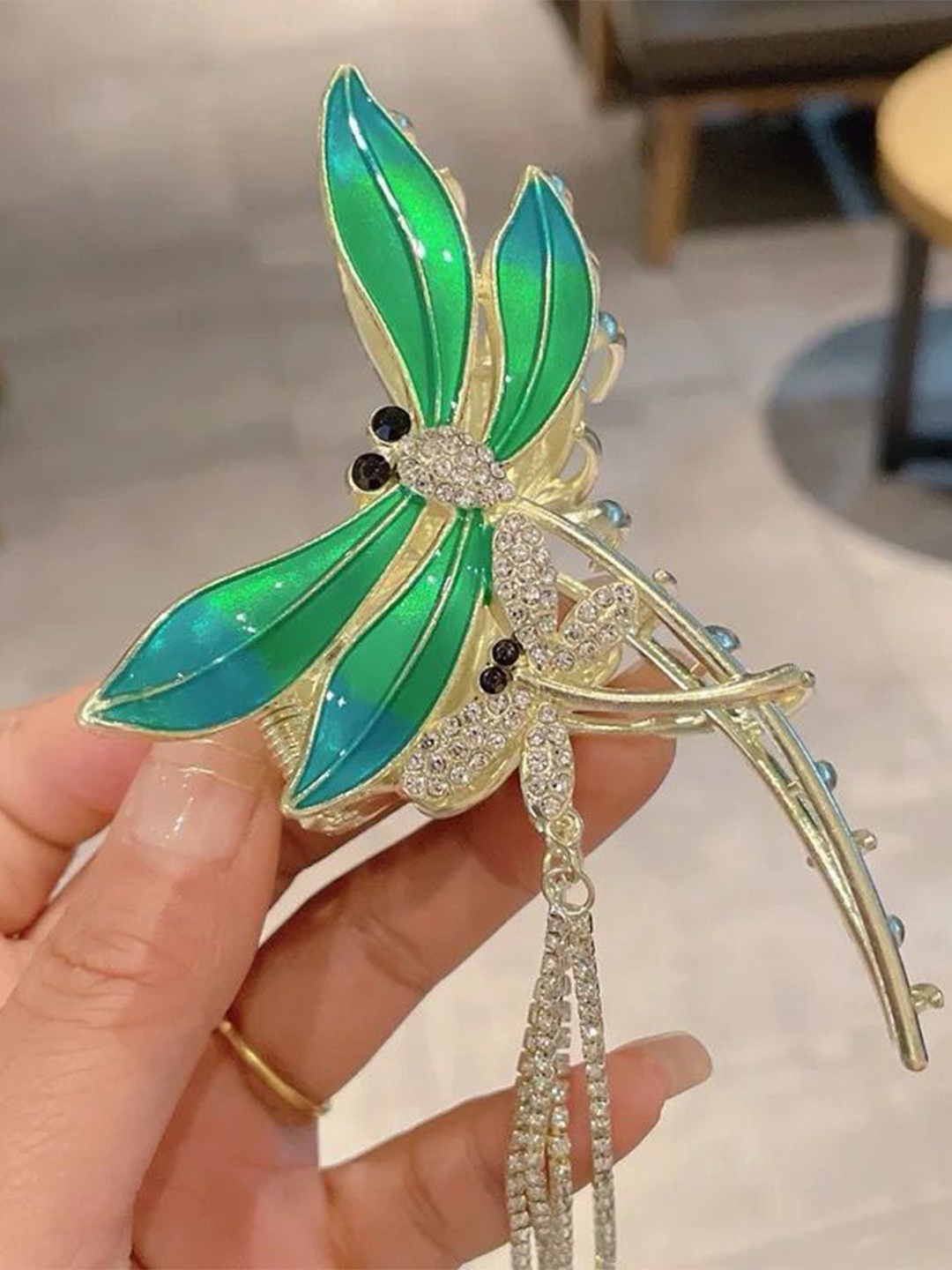 

Radhya Accessories Women Claw Clip, Green