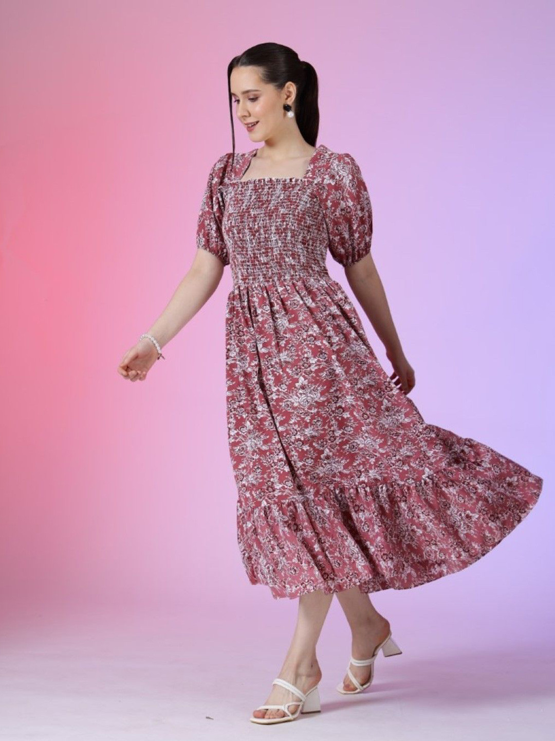 

Krunal Raiyani Women Square Neck Puff Sleeves Fit & Flare Dress, Pink