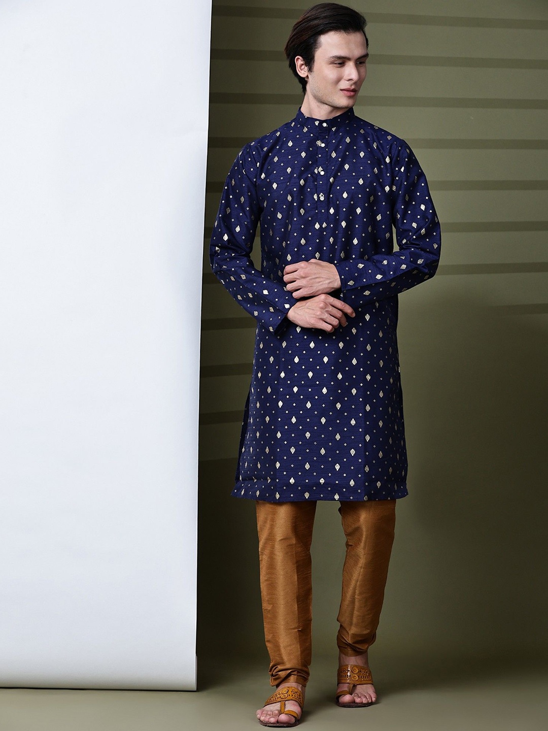 

SKAVIJ Men Ethnic Motifs Printed Regular Kurta with Pyjamas, Blue