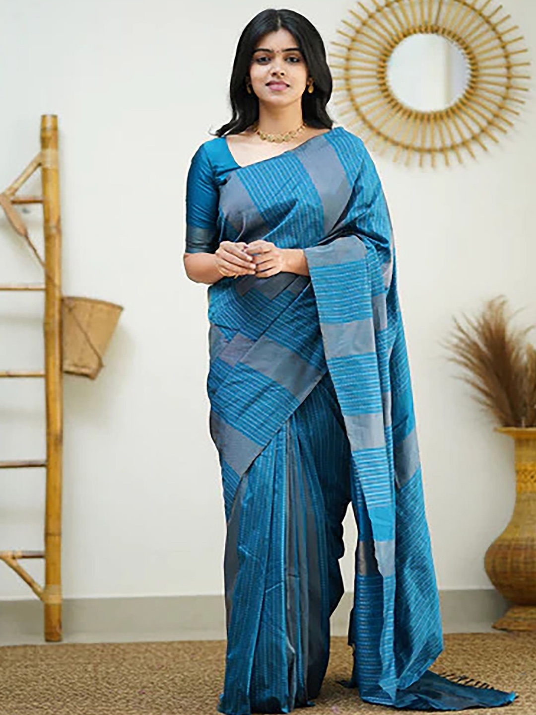 

Anouk Woven Design Silk Blend Banarasi Saree, Teal