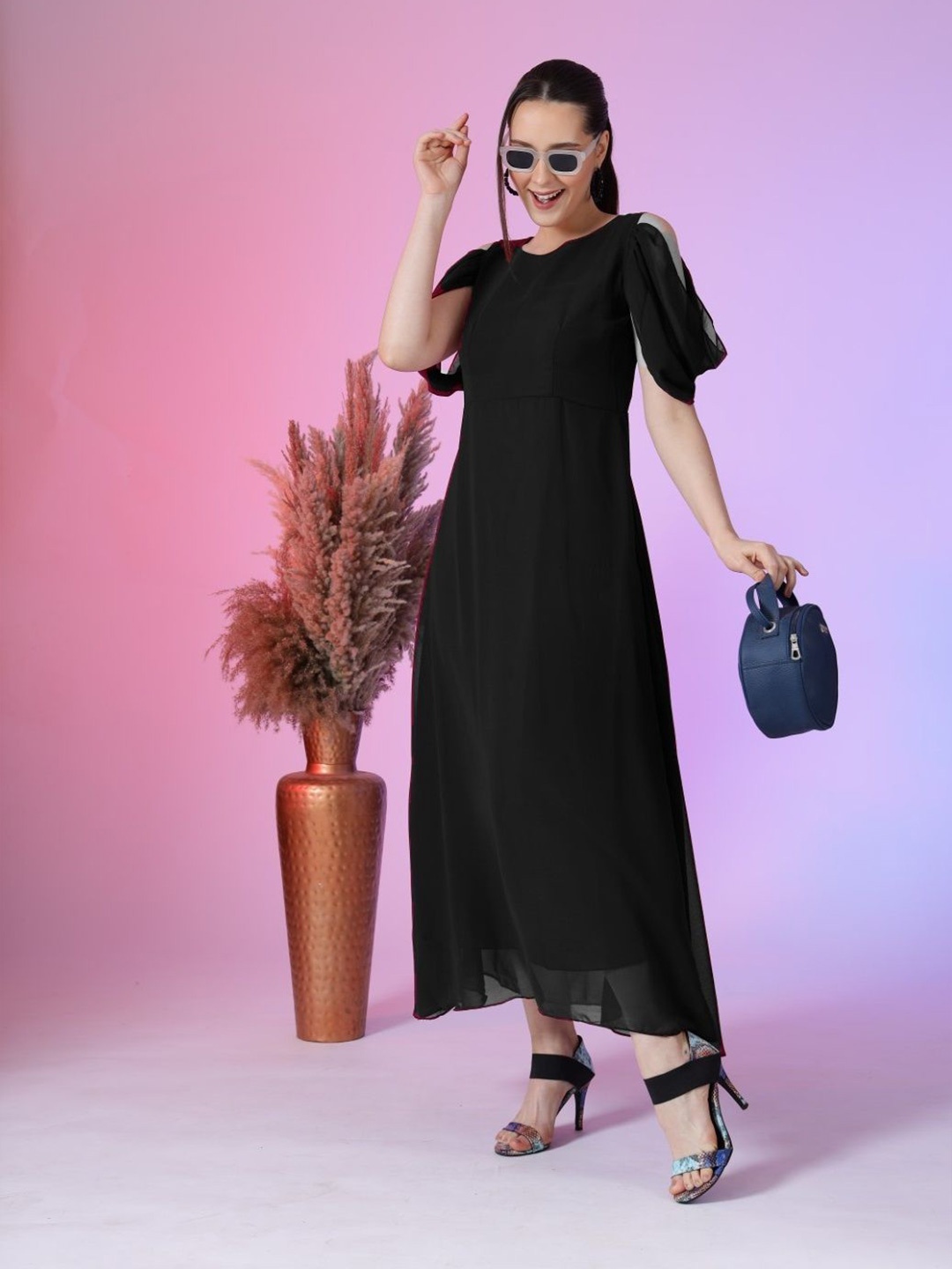 

Raiyani Enterprise Women Round Neck Fit & Flare Maxi Dress, Black