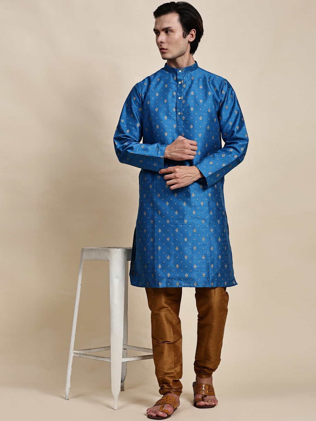 

SKAVIJ Men Ethnic Motifs Printed Regular Kurta with Pyjamas, Turquoise blue