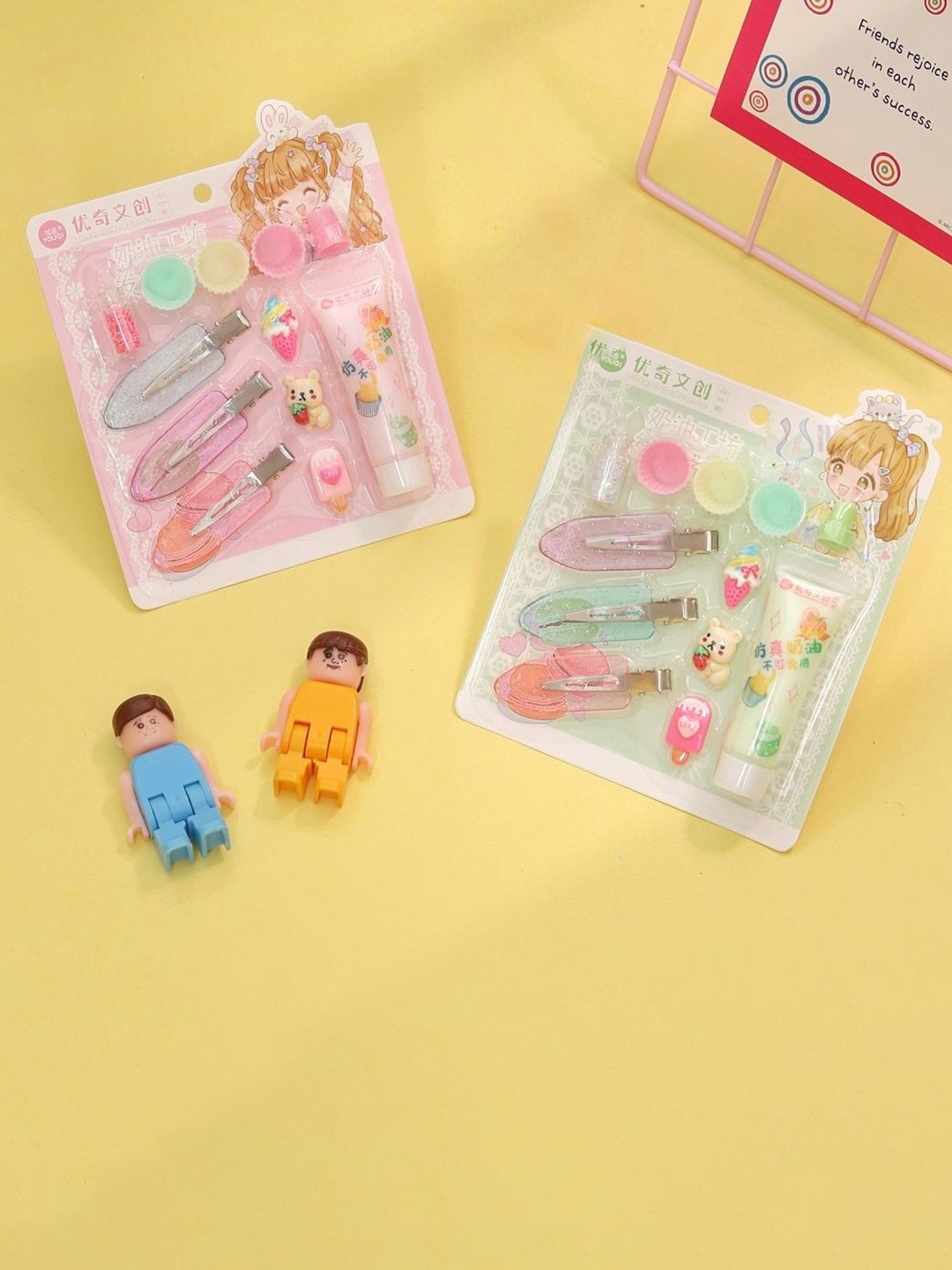 

Yellow Bee Girls Art Kits With Glitter Clips & Tools, Green