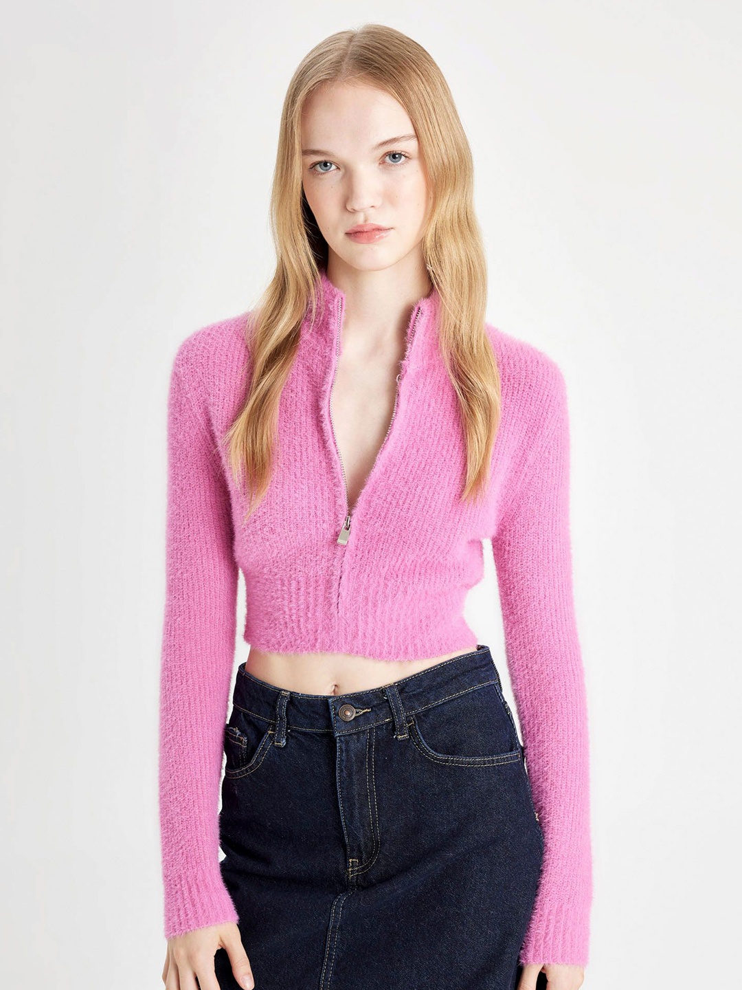 

DeFacto Women High Neck Crop Cardigan, Pink