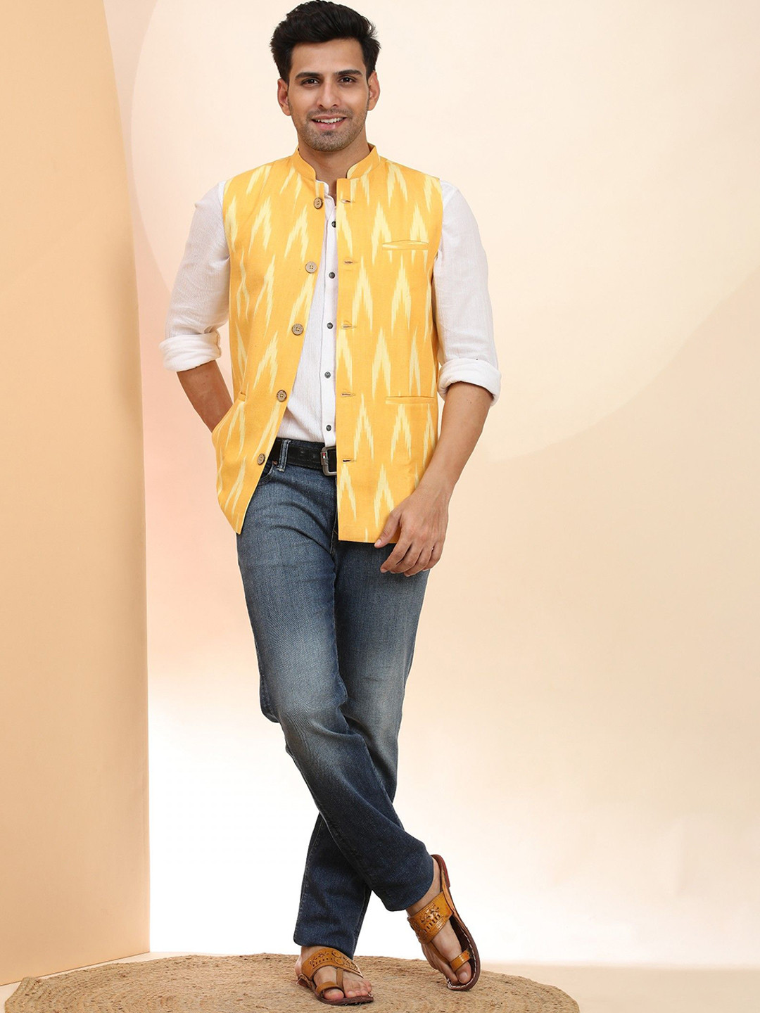 

SKAVIJ Men Printed Woven Nehru Jacket, Yellow