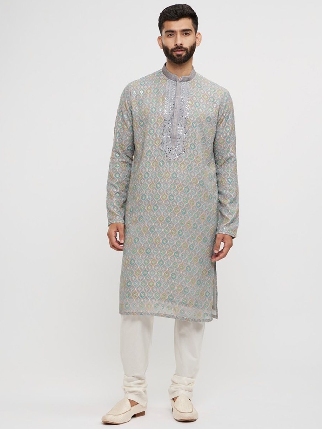 

Twamev Men Floral Embroidered Regular Sequinned Kurta with Churidar, Grey