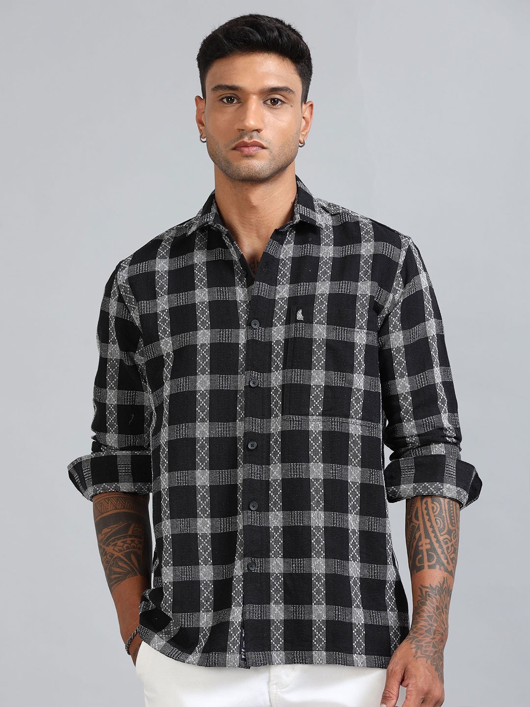 

HOUSE OF MAHNOTS Men Classic Opaque Checked Casual Shirt, Black