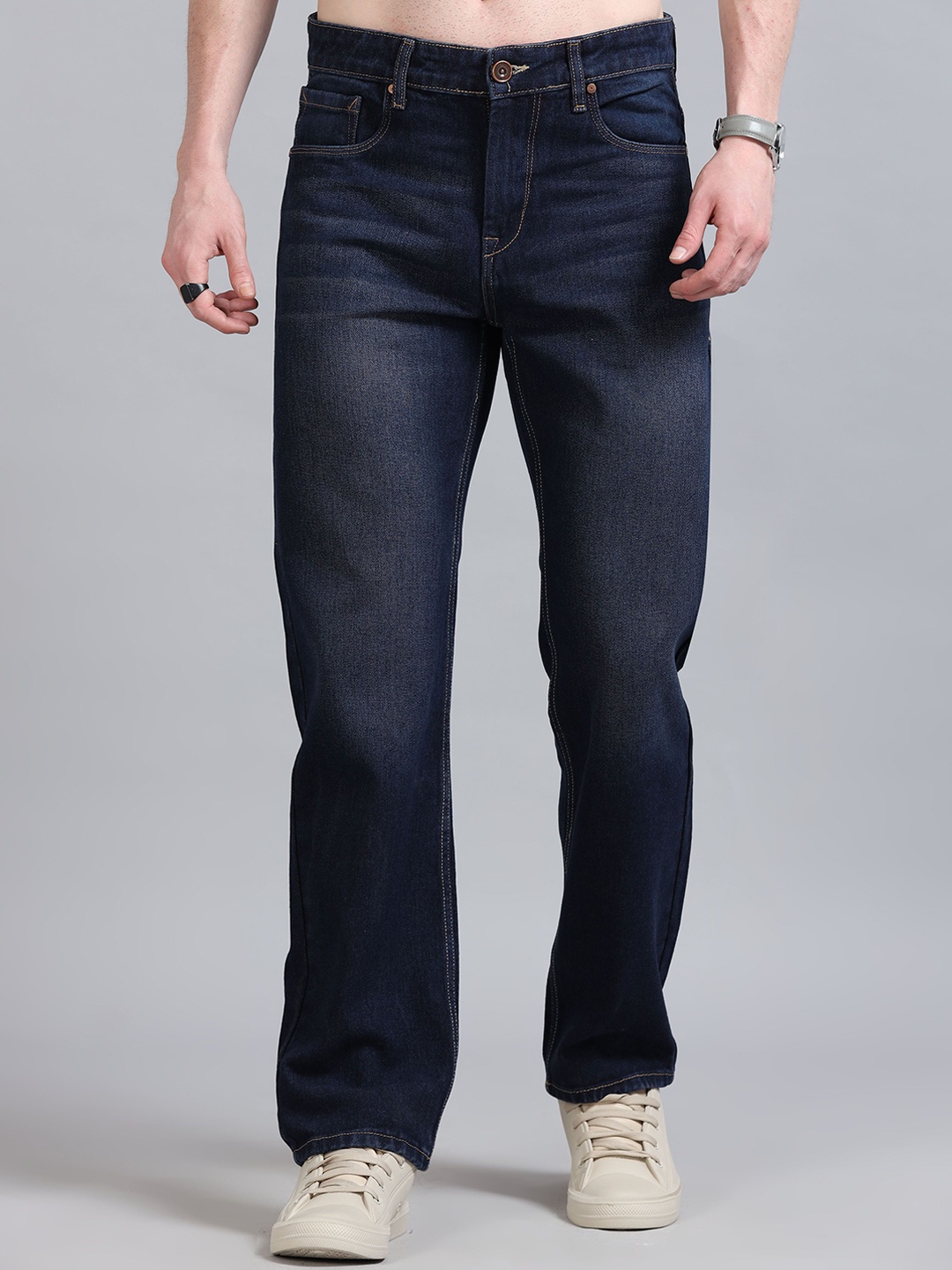 

The Roadster Lifestyle Co. Men Pure Cotton Relaxed Fit Mid-Rise Jeans, Blue