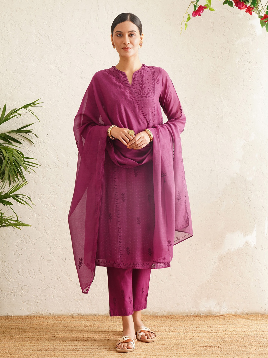 

JAYPORE Embroidered Cotton Silk Dupatta, Purple