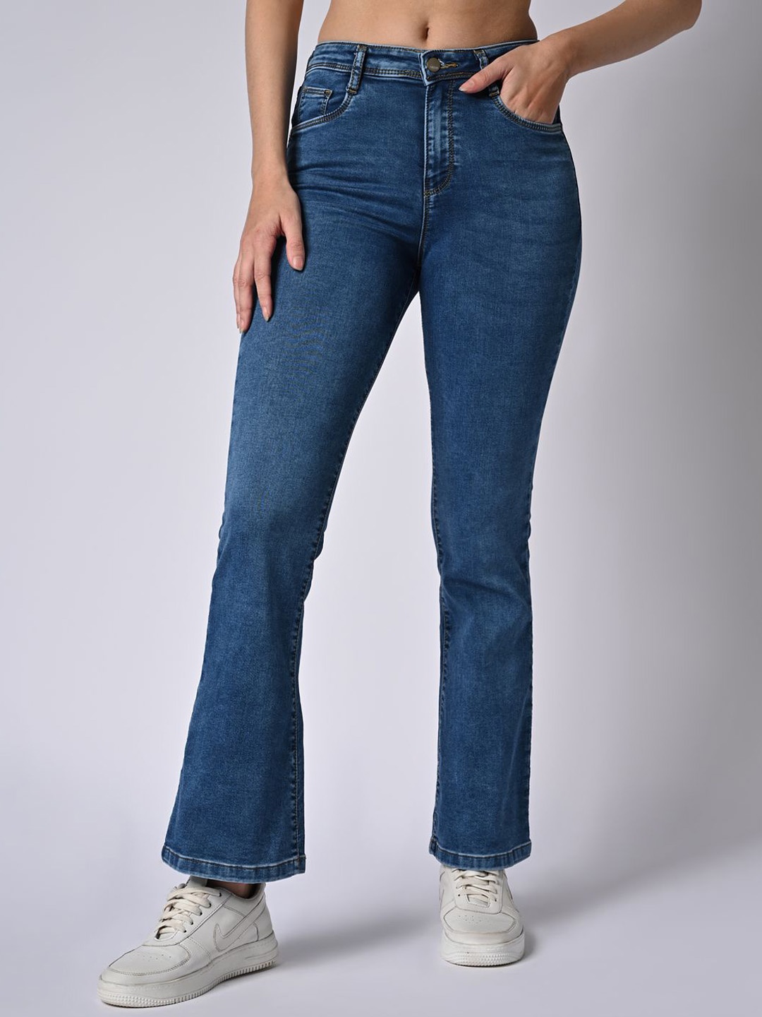 

Kraus Jeans Women Flared High-Rise Light Fade Jeans, Blue