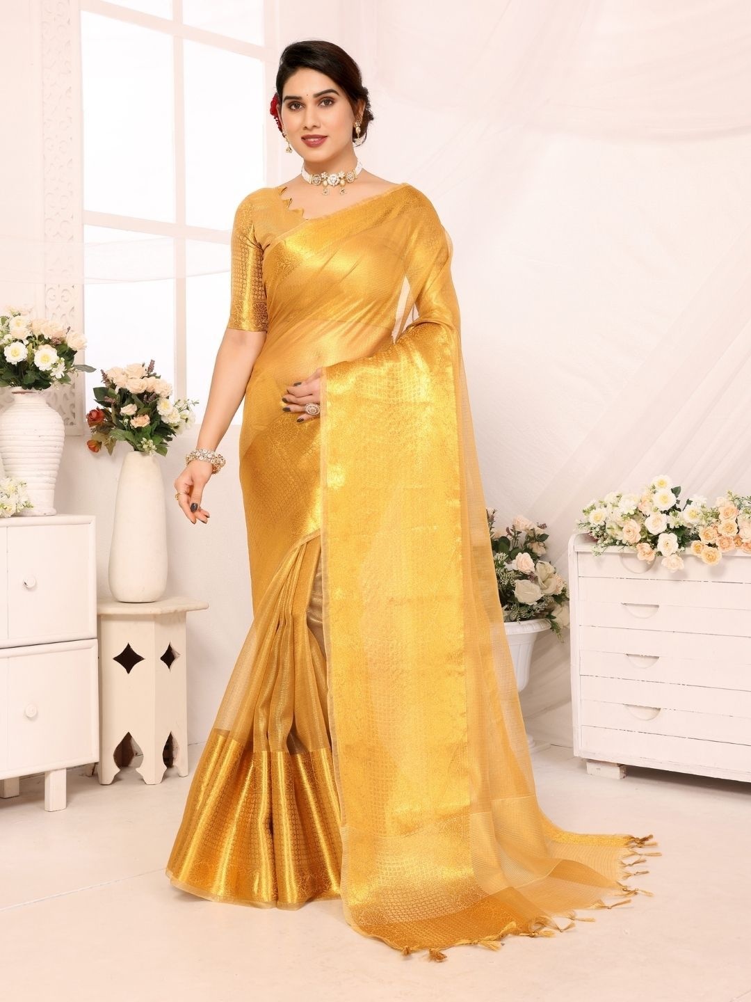 

Aika Woven Design Zari Pure Silk Saree, Gold