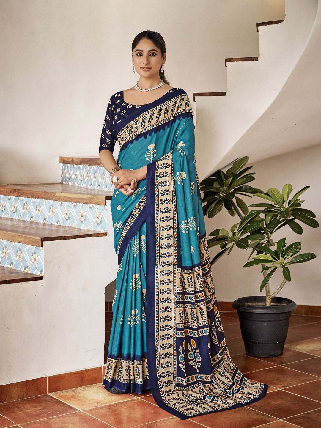 

Chandbaali Floral Printed Pure Cotton Bagru Saree, Navy blue