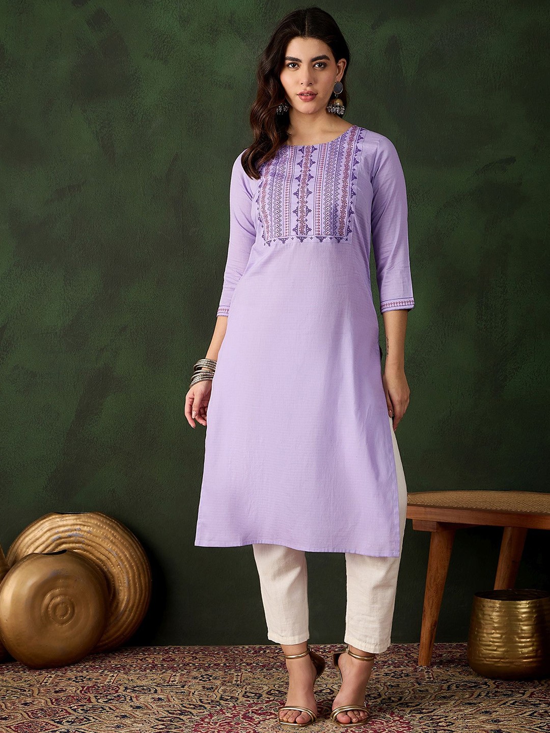 

Sangria Embroidered Pure Cotton Straight Kurta, Lavender